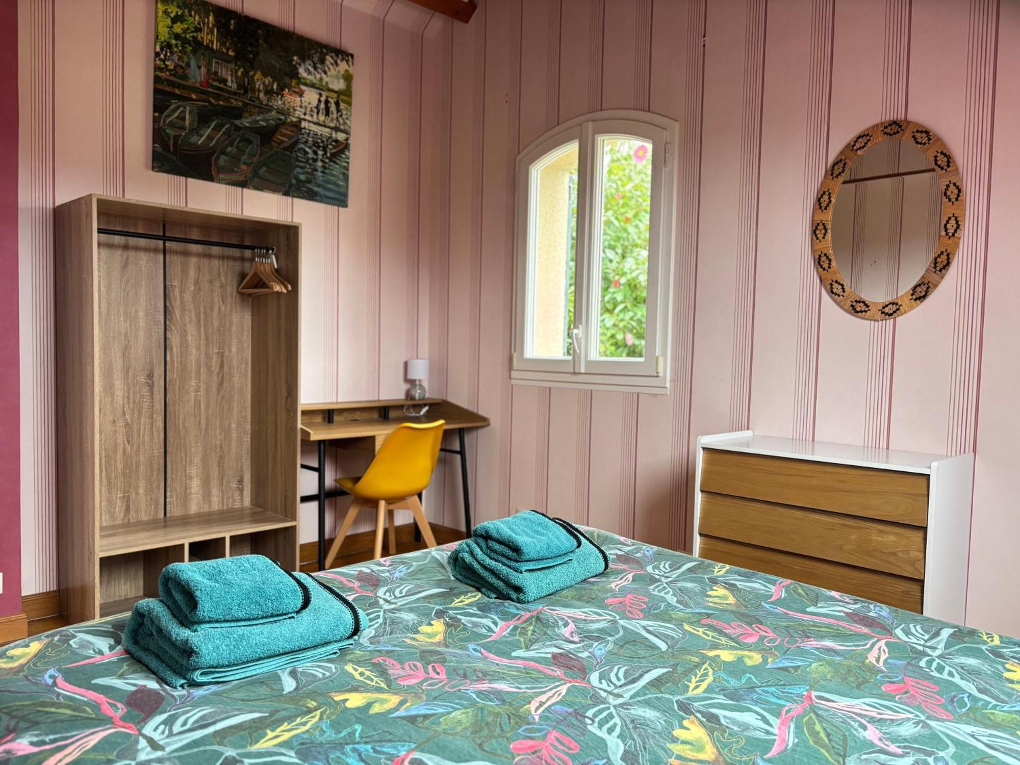 Le So Art, Grande Maison 4 Chambres, Terrain De Petanque, Grand Jardin Clos, Flipper, Babyfoot, Jeux Arcade, Ping Pong,1 Km Mer, Proche Golf, Port En Bessin, Bayeux Et Plages Du Debarquement, Adaptee Enfants Commes ภายนอก รูปภาพ