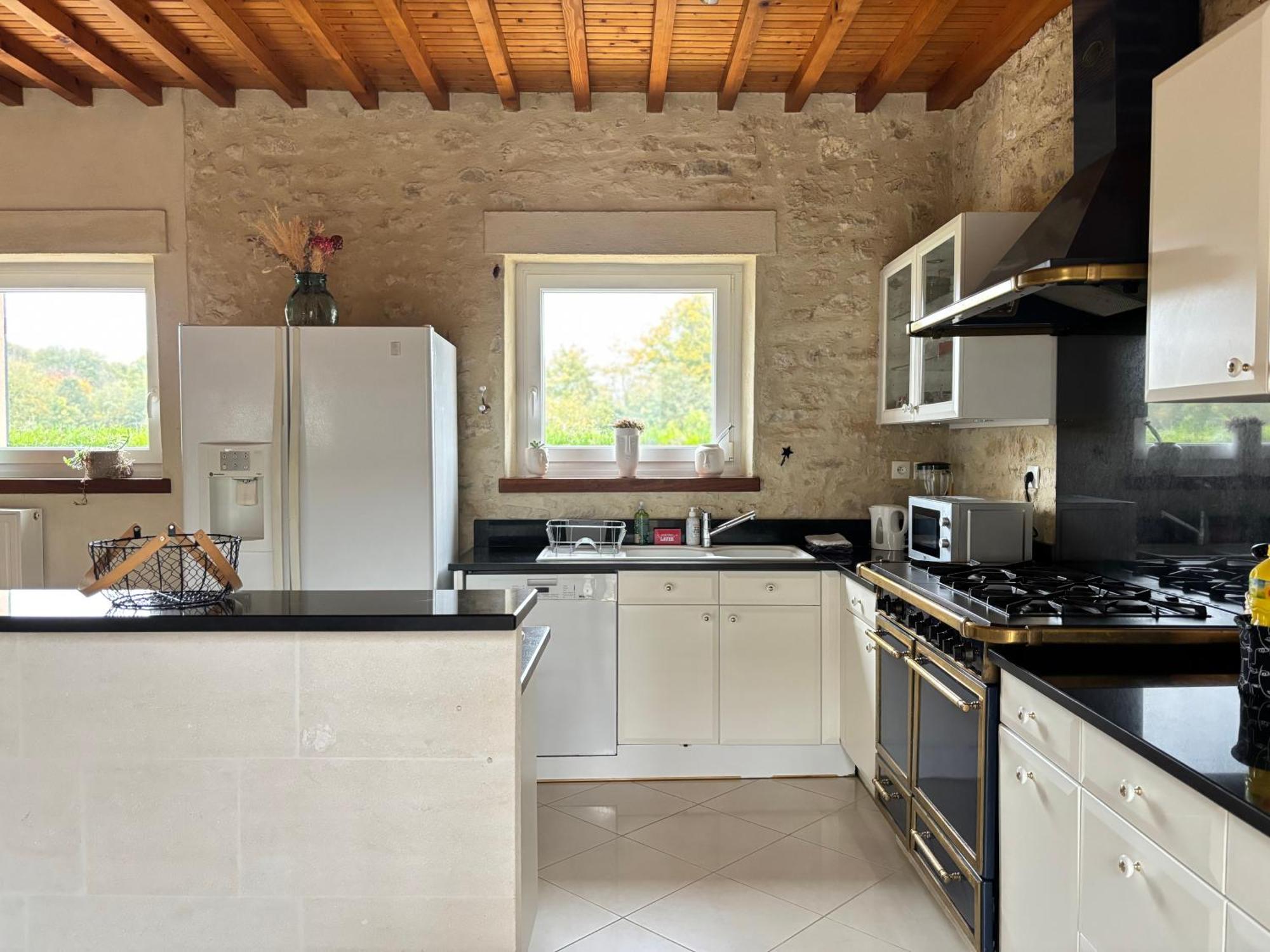 Le So Art, Grande Maison 4 Chambres, Terrain De Petanque, Grand Jardin Clos, Flipper, Babyfoot, Jeux Arcade, Ping Pong,1 Km Mer, Proche Golf, Port En Bessin, Bayeux Et Plages Du Debarquement, Adaptee Enfants Commes ภายนอก รูปภาพ